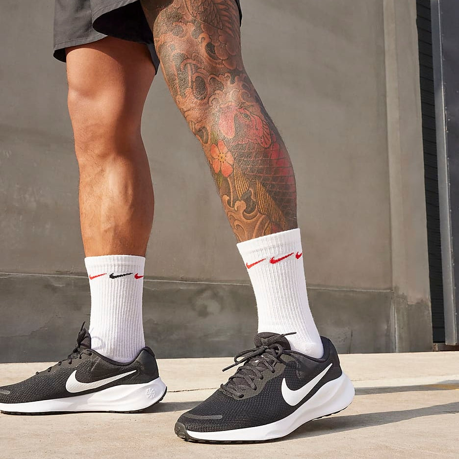 Nike Revolution 7