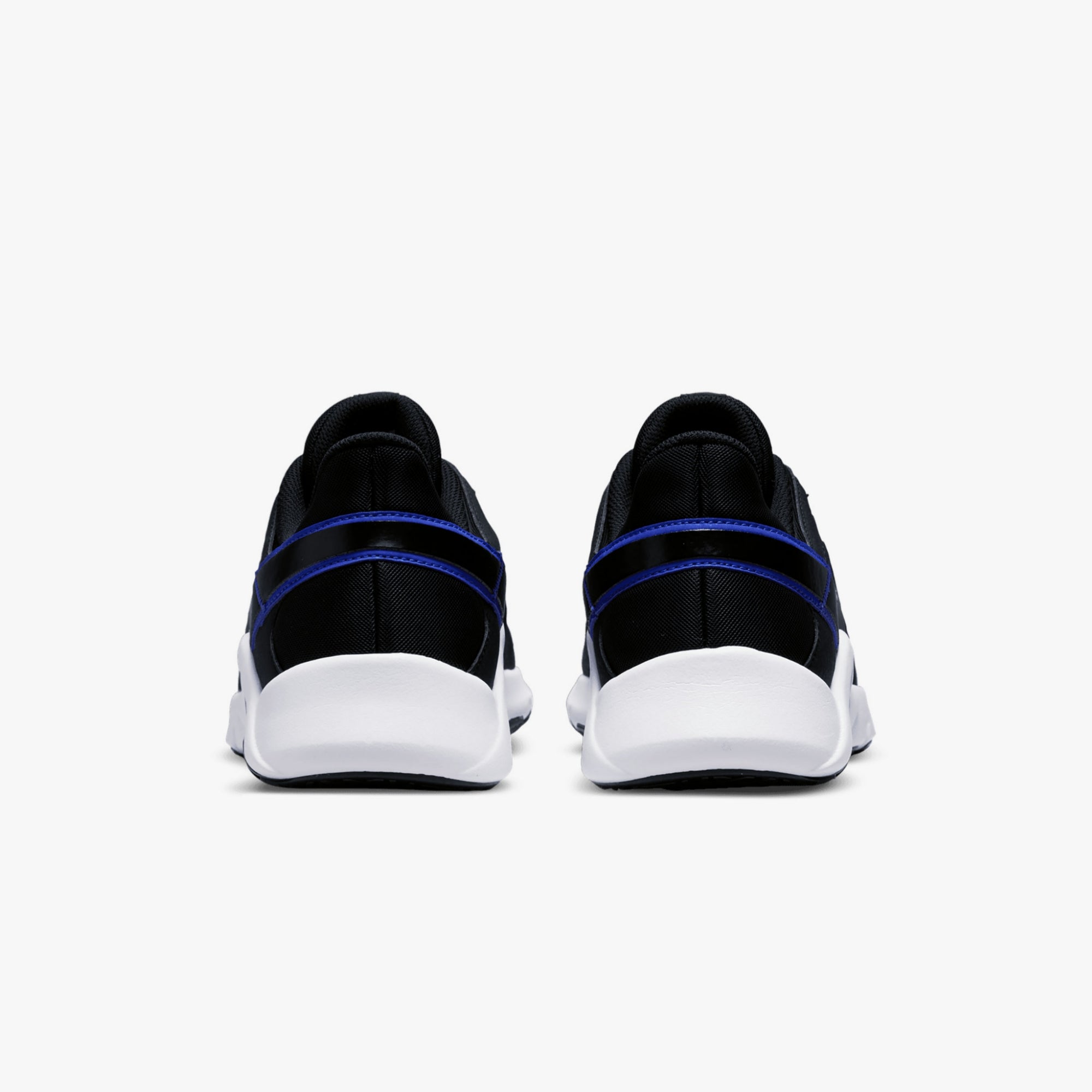 Nike Legend Essential 2