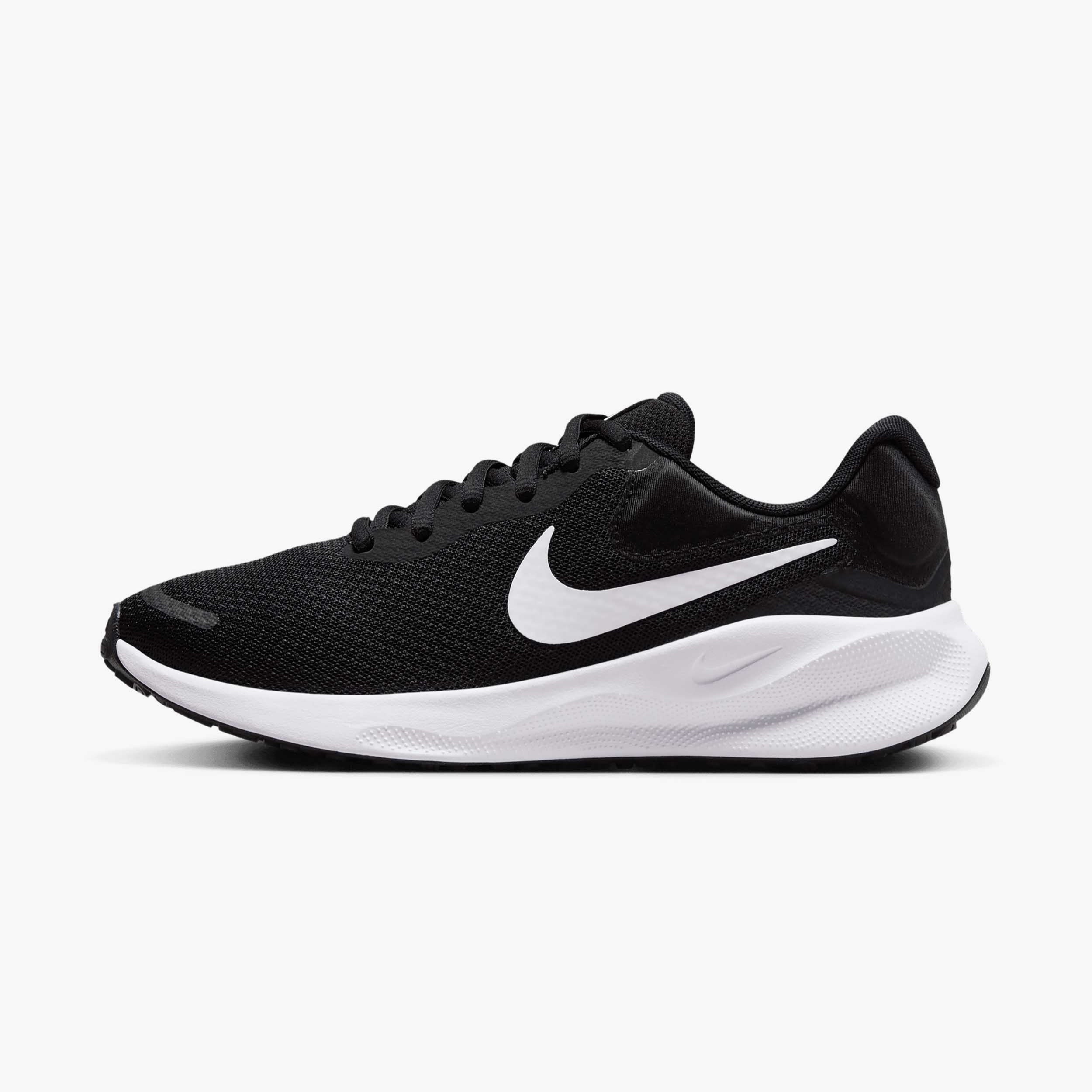 Nike Revolution 7