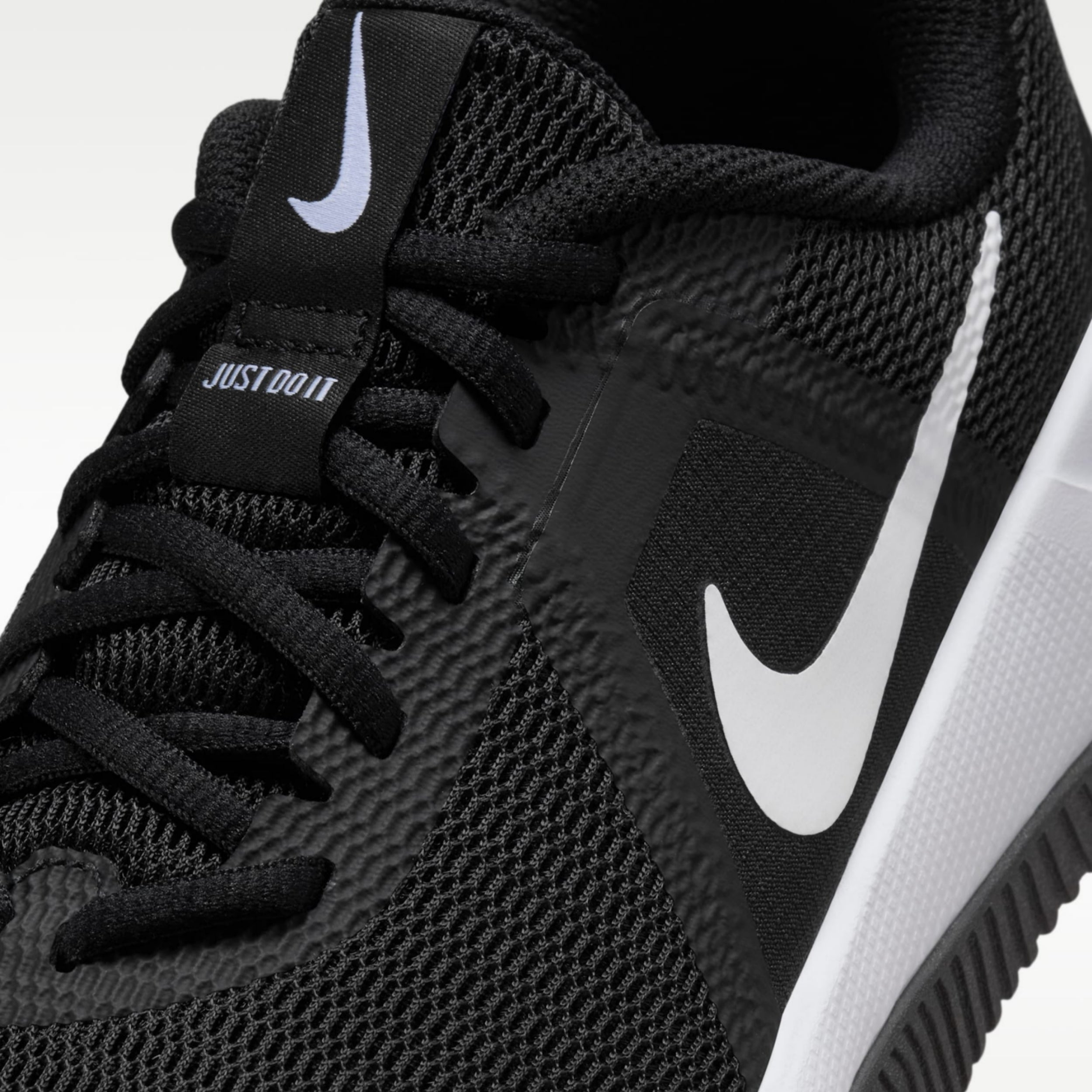 Nike MC Trainer 3