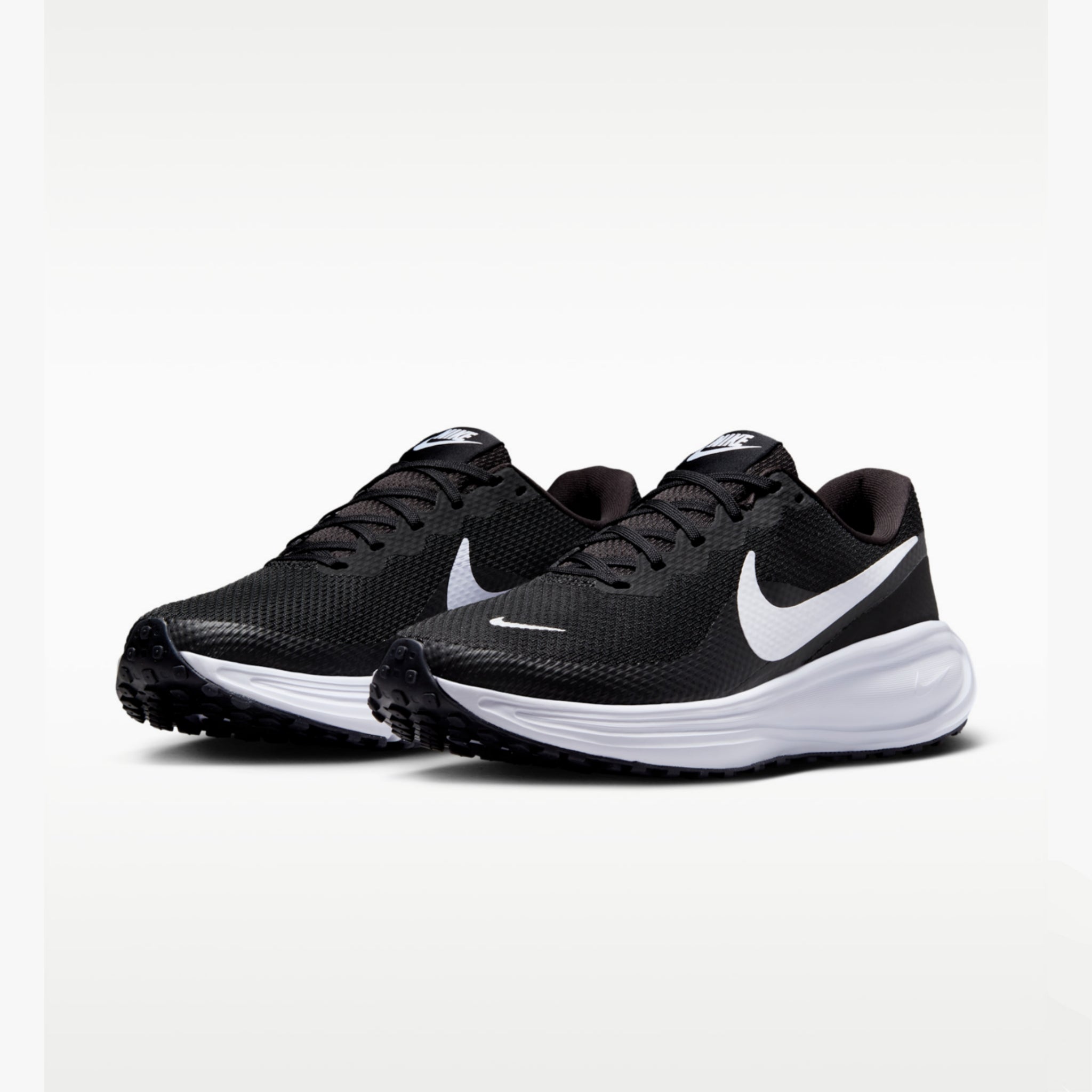 Nike Revolution 8