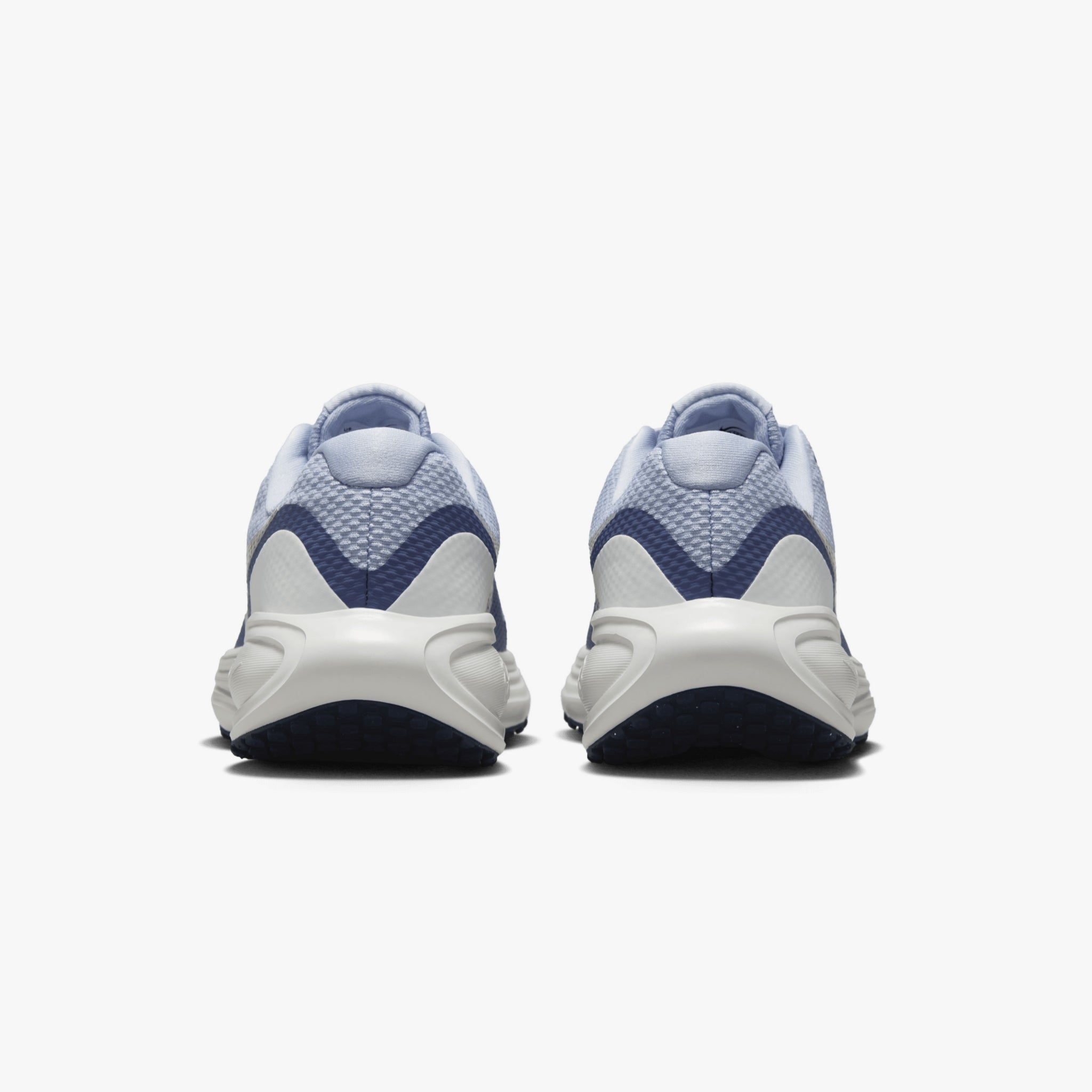 Nike Revolution 8