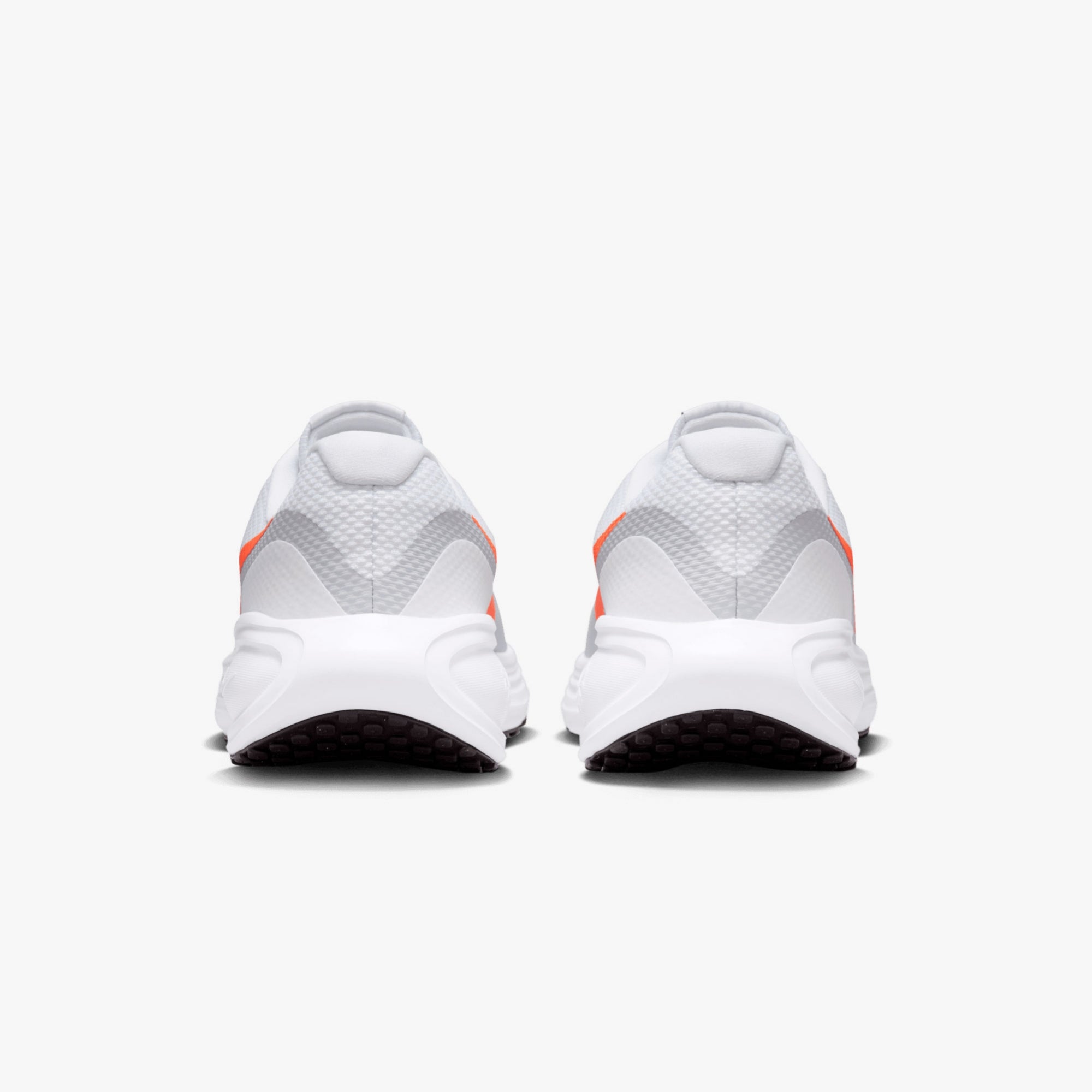 Nike Revolution 8