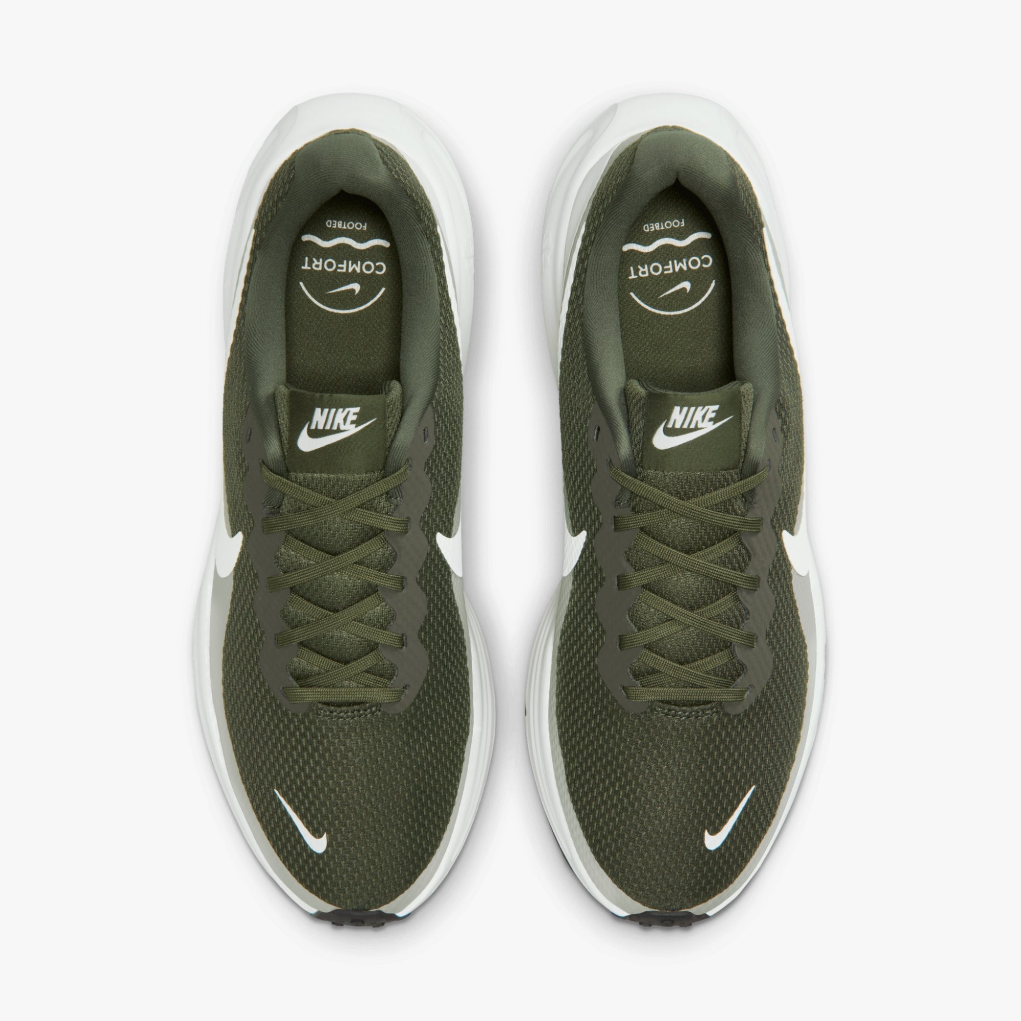 Nike Revolution 8