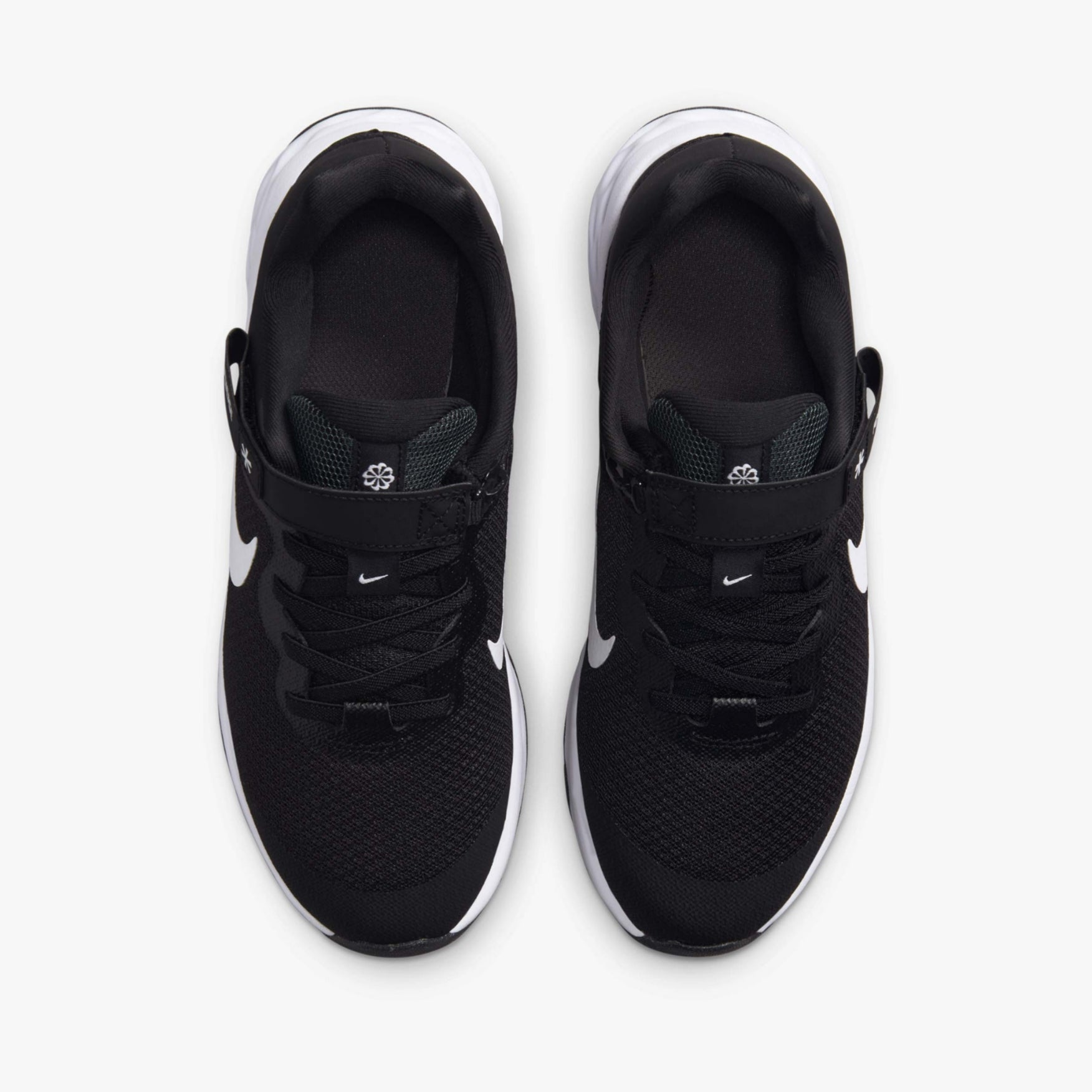 Nike Revolution 6 FlyEase