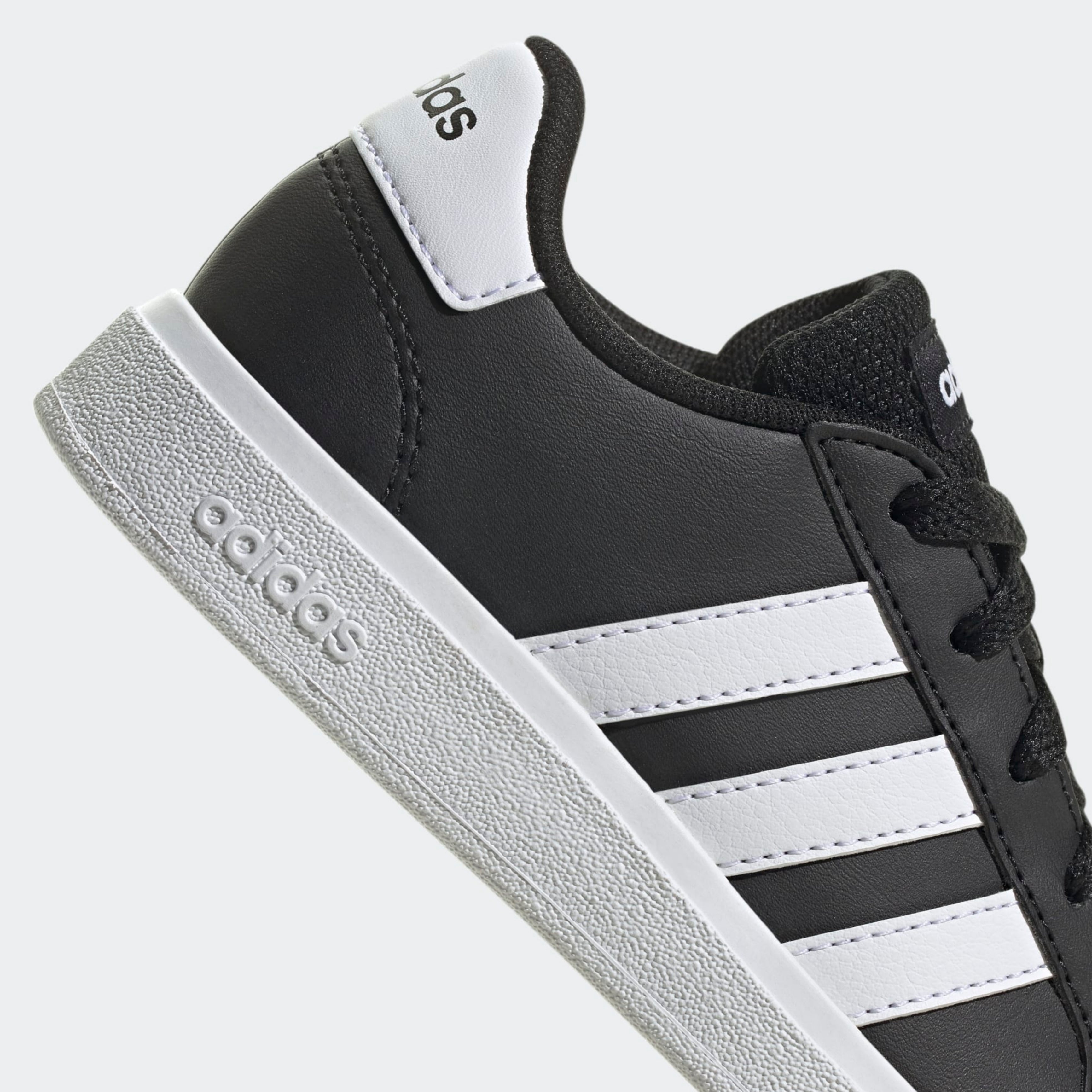 Adidas Grand Court 2.0
