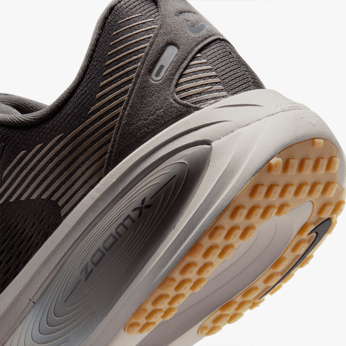 Nike ZoomX Vomero 18