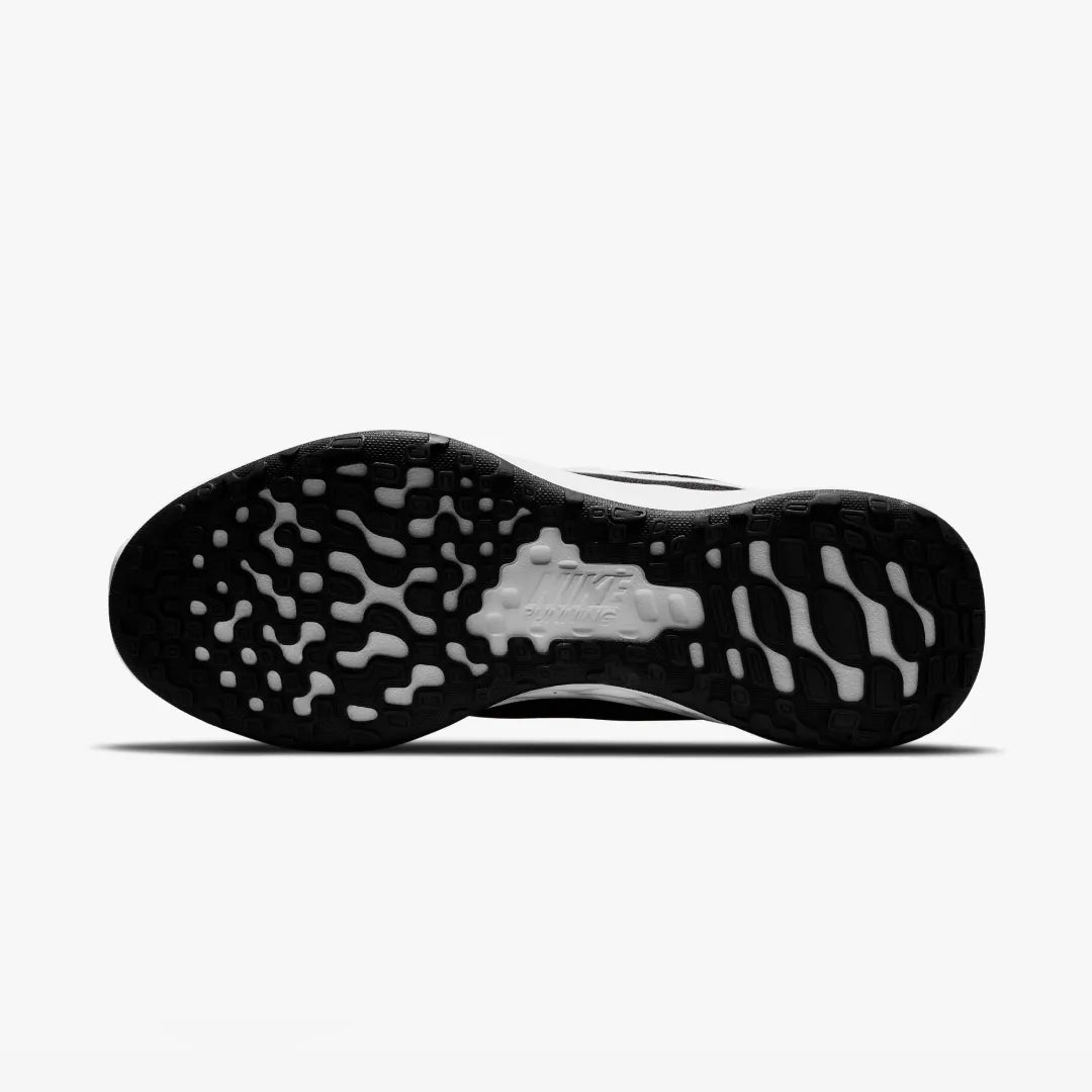 Nike Revolution 6