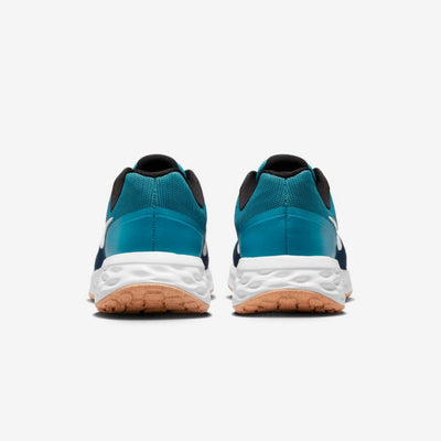Nike Revolution 6