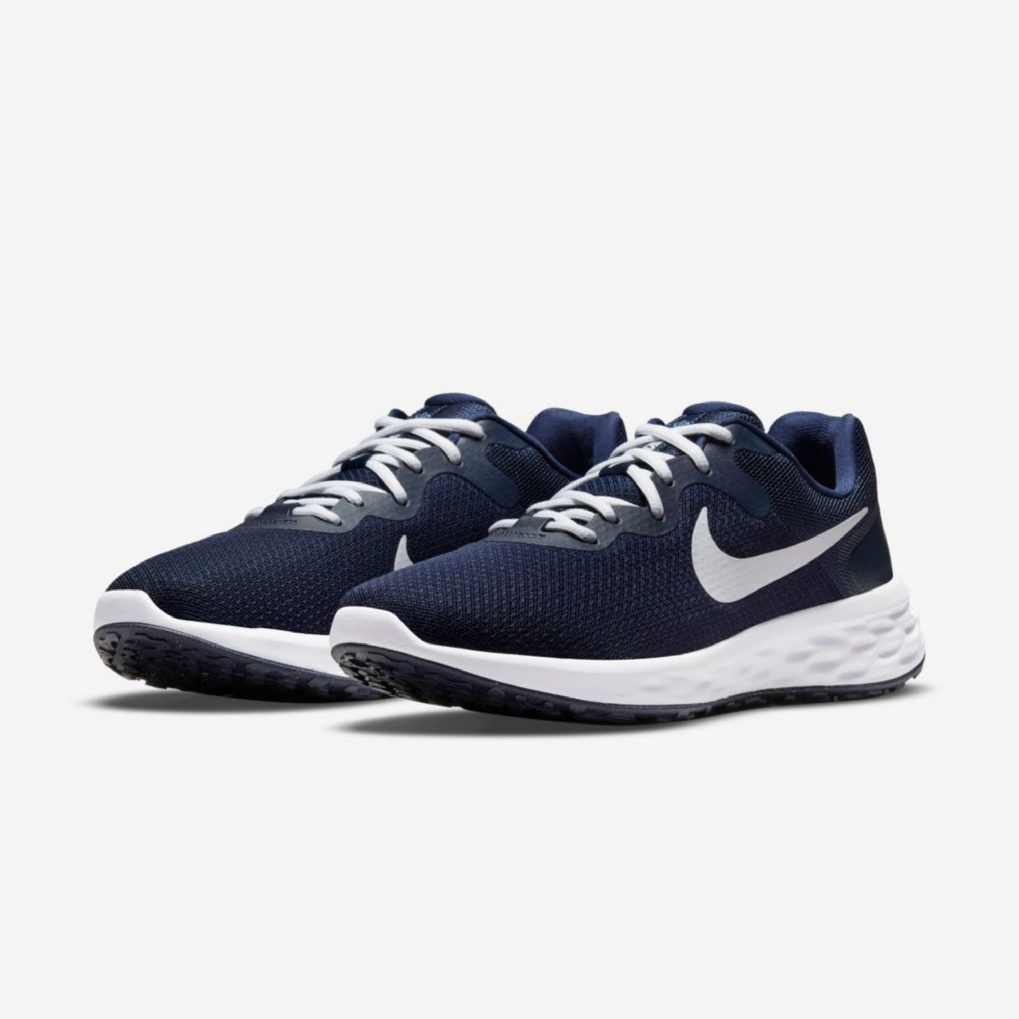 Nike Revolution 6