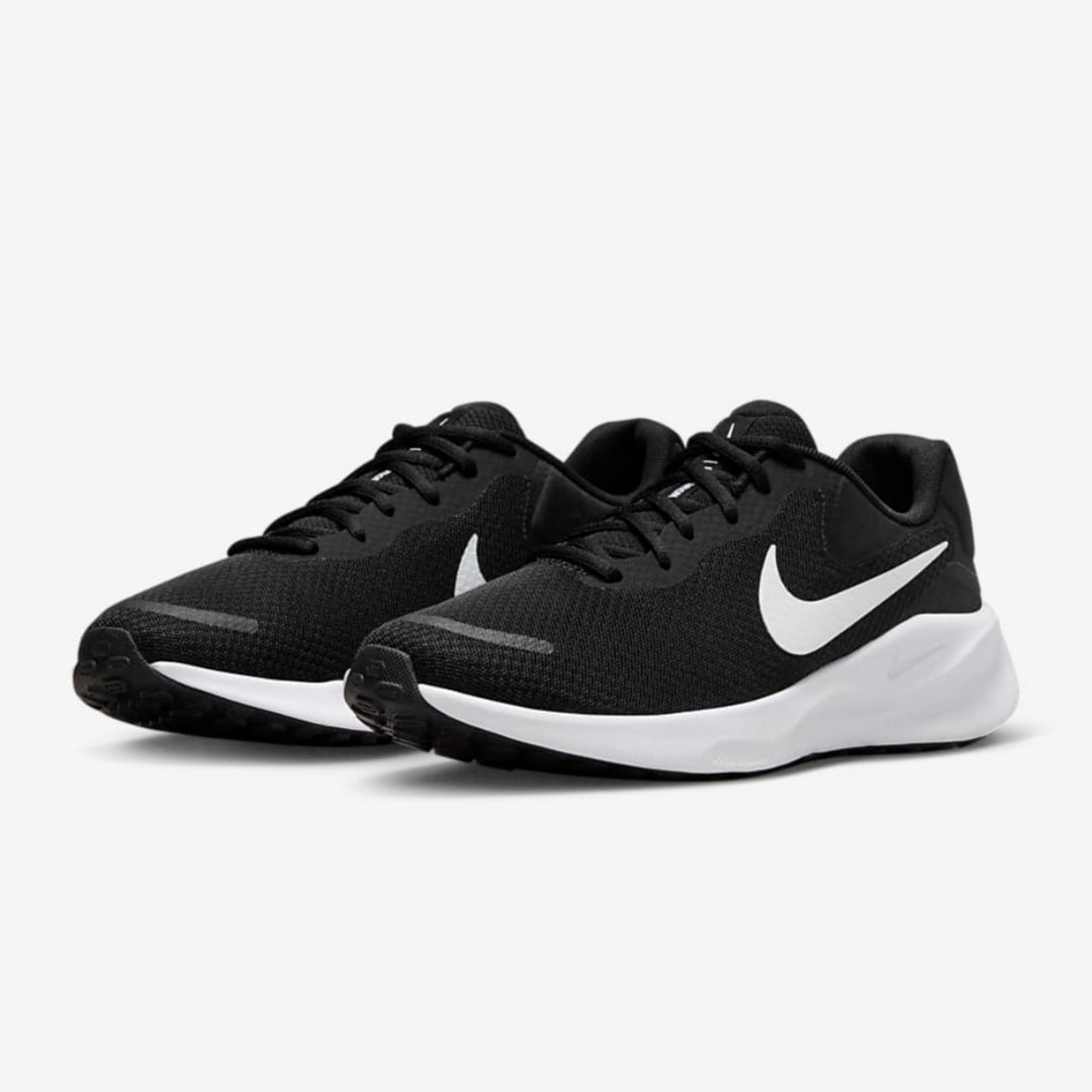 Nike Revolution 7