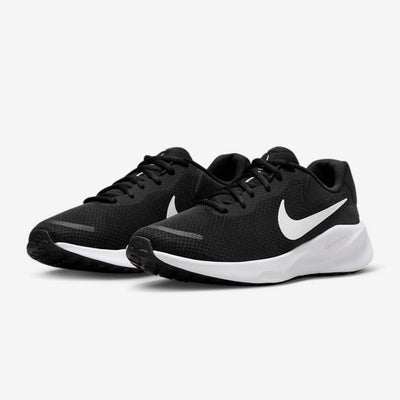 Nike Revolution 7
