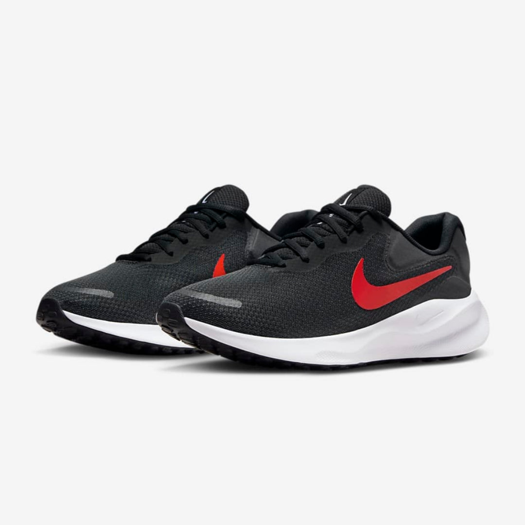 Nike Revolution 7