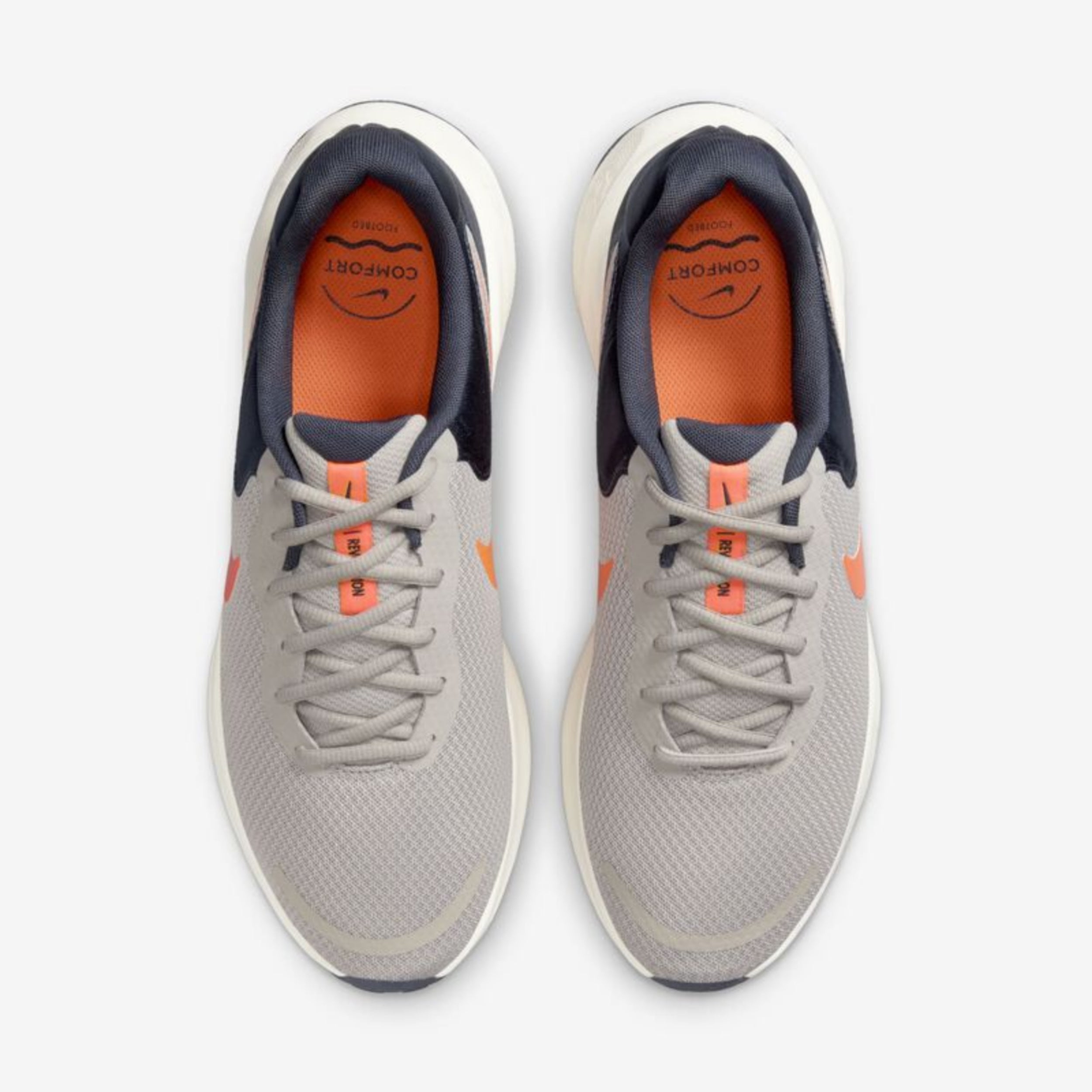 Nike Revolution 7