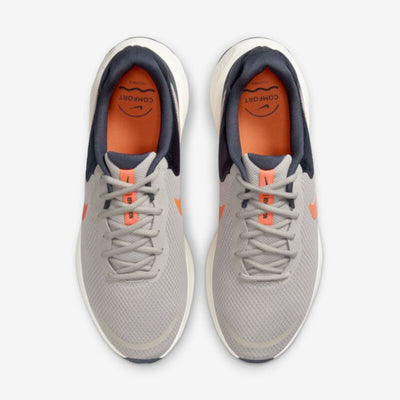 Nike Revolution 7