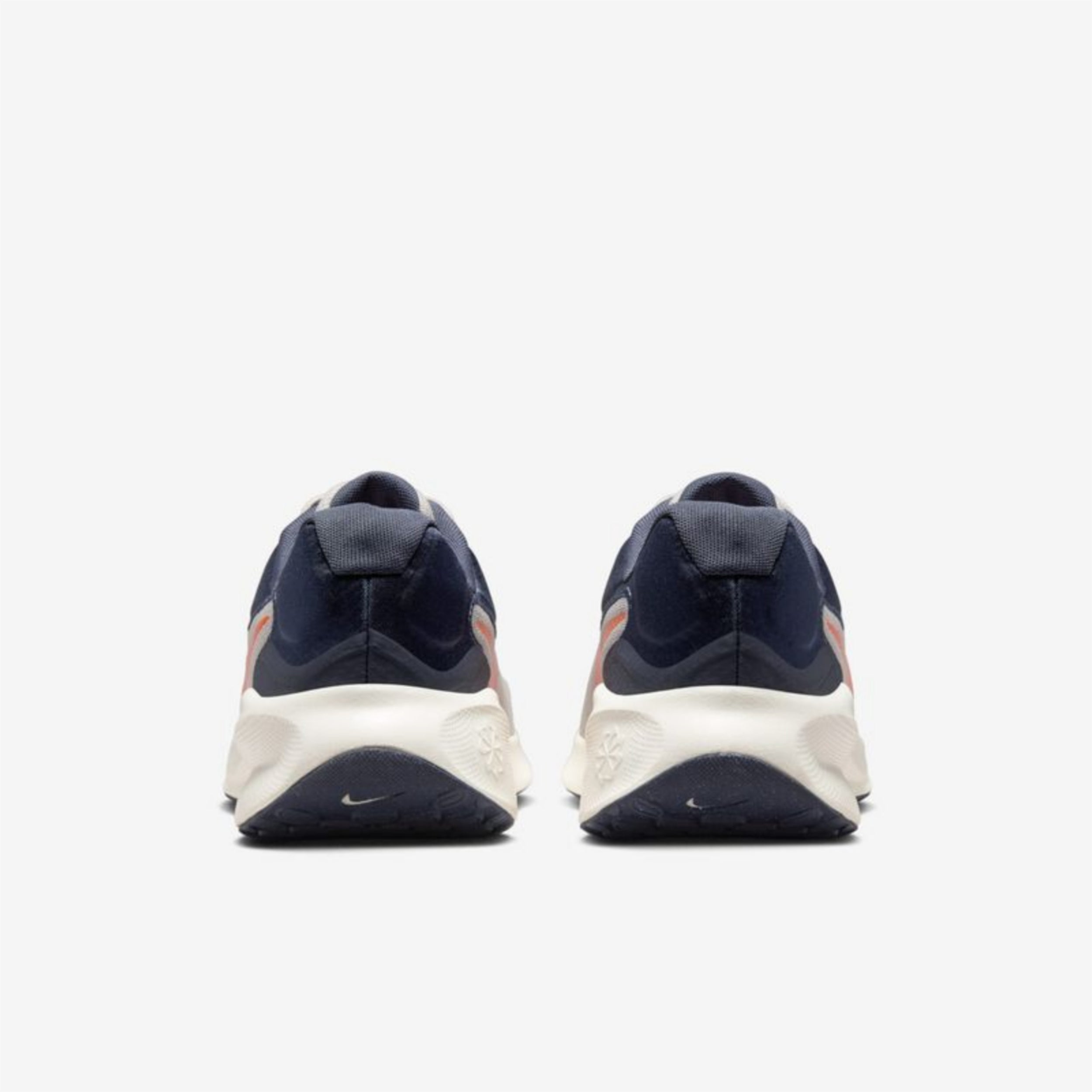 Nike Revolution 7