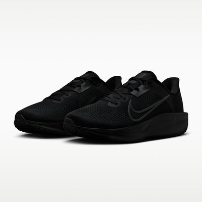 Nike Quest 6