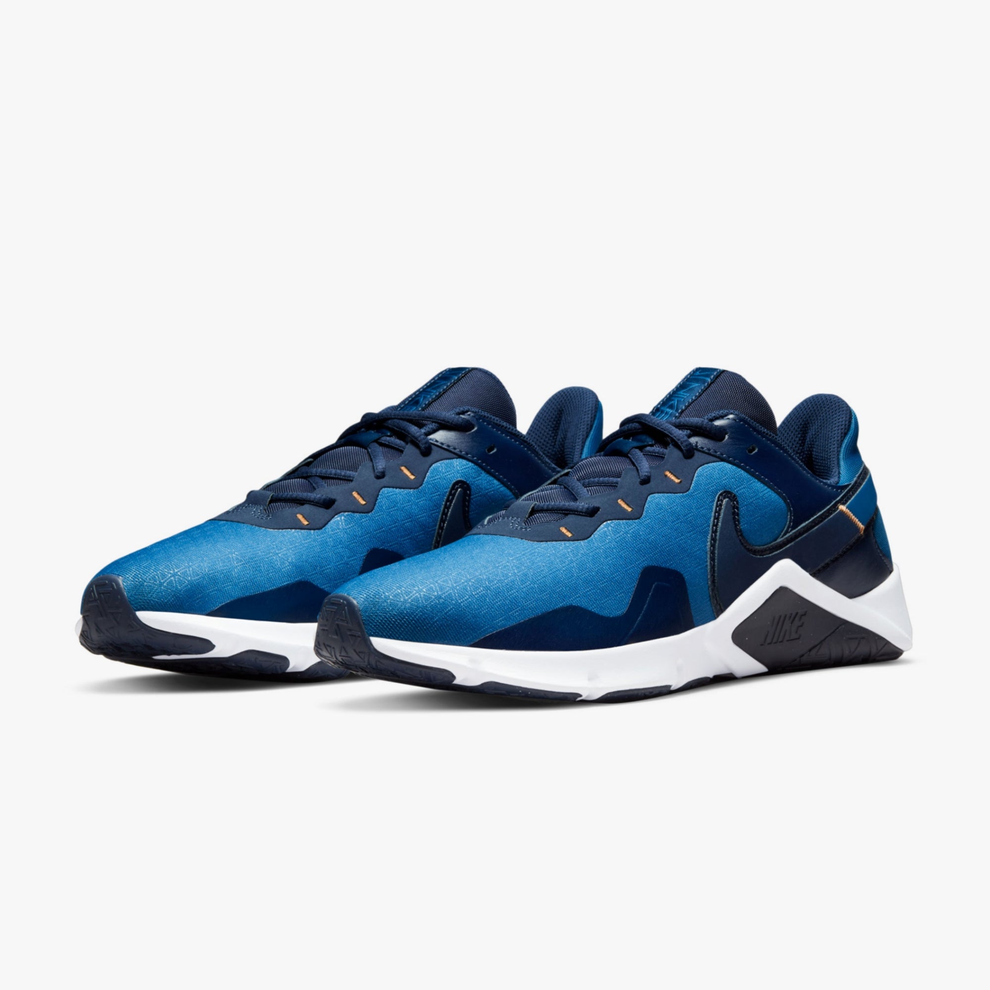 Nike Legend Essential 2