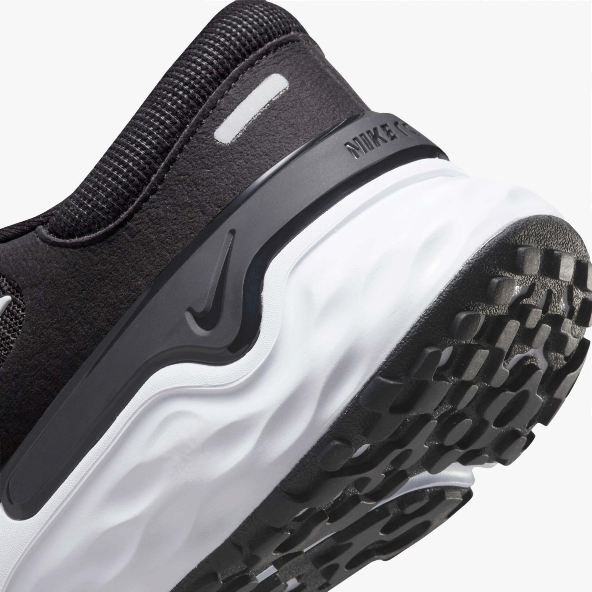 Nike Renew Run 4