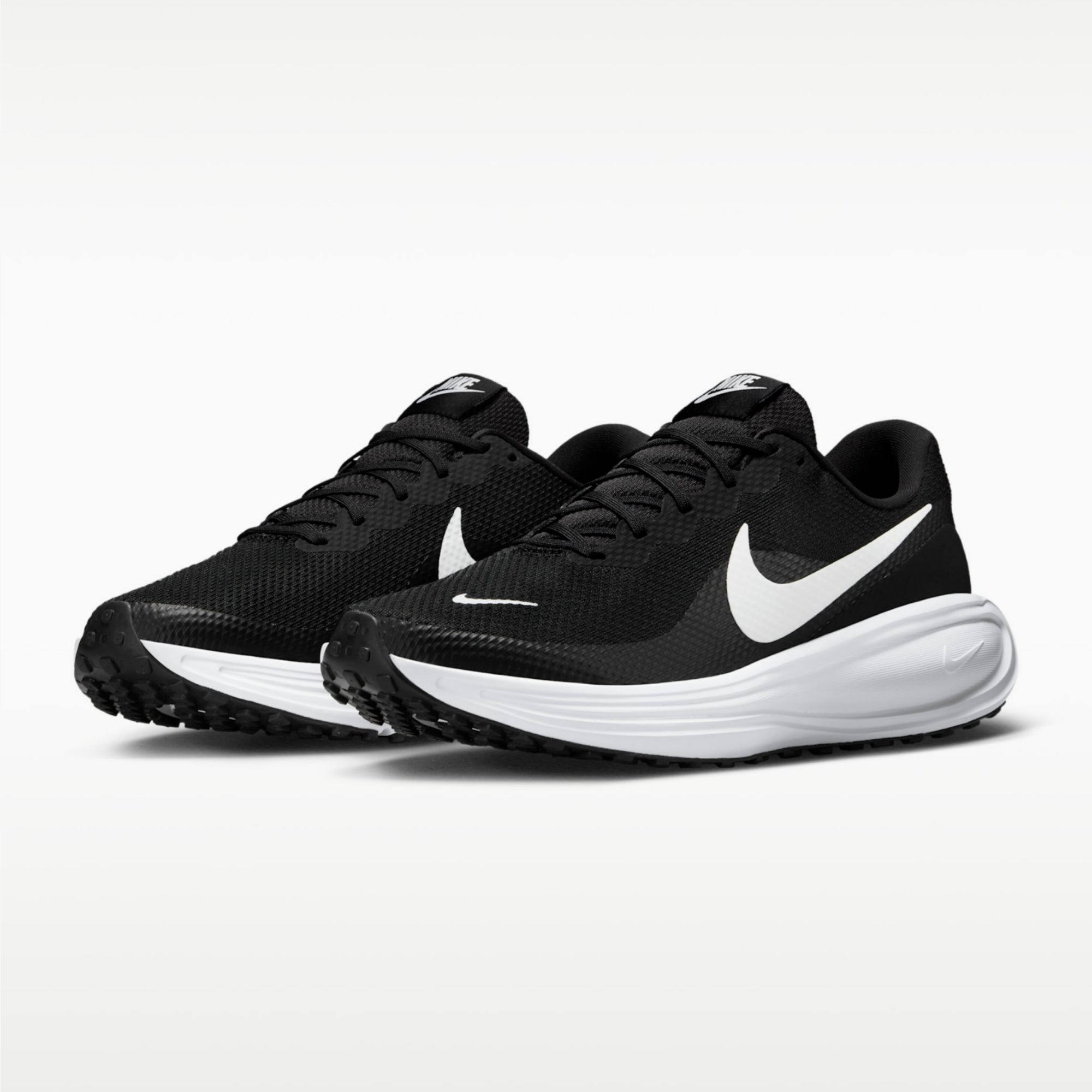 Nike Revolution 8