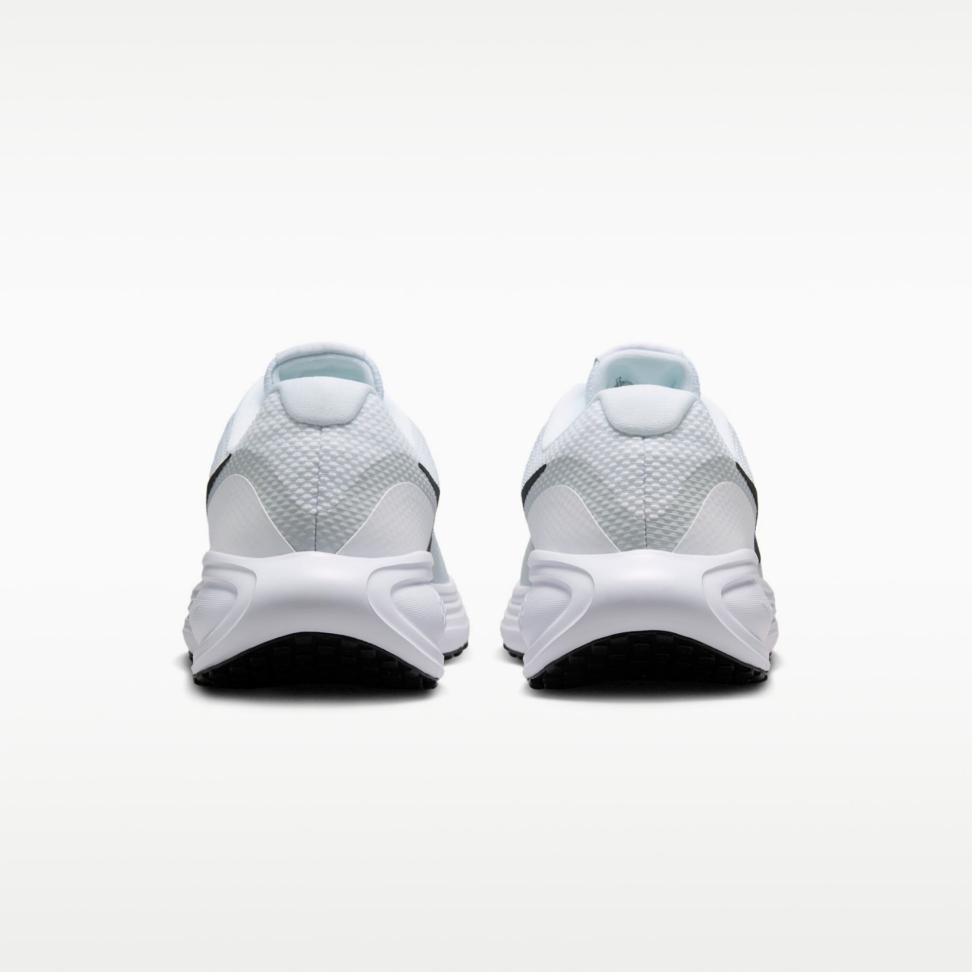 Nike Revolution 8