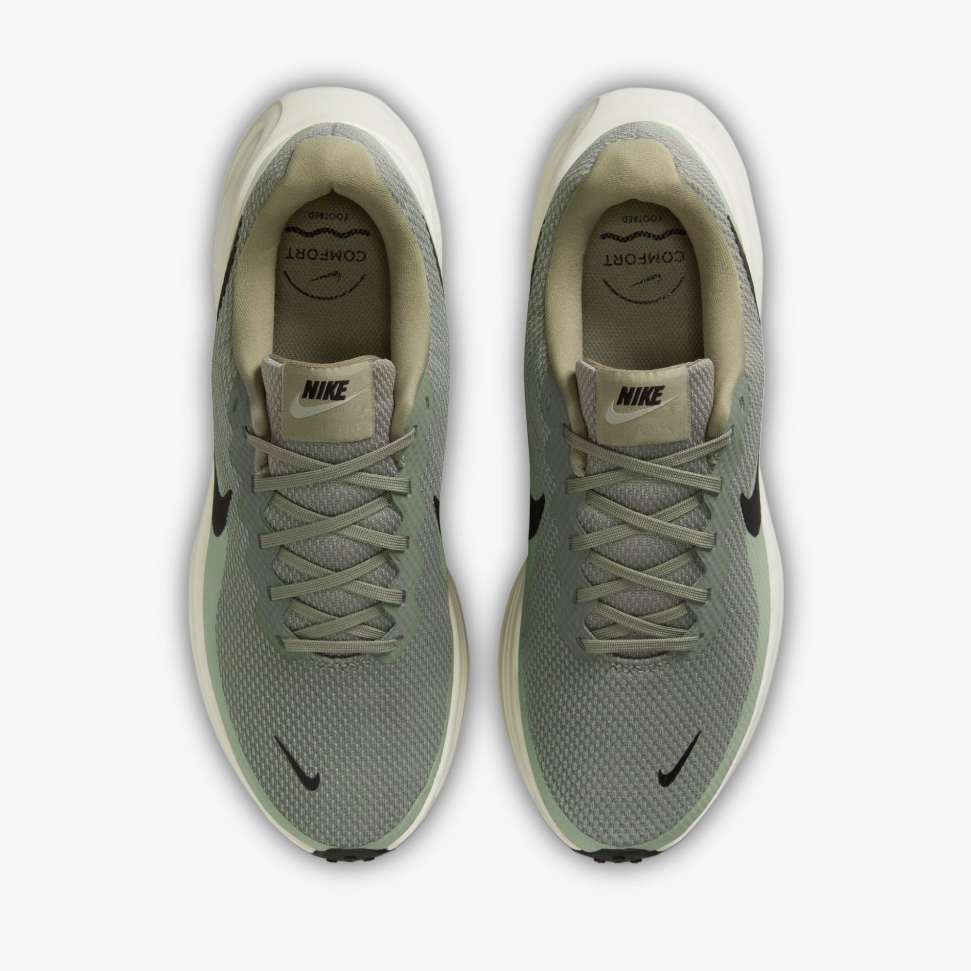 Nike Revolution 8
