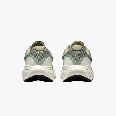 Nike Revolution 8
