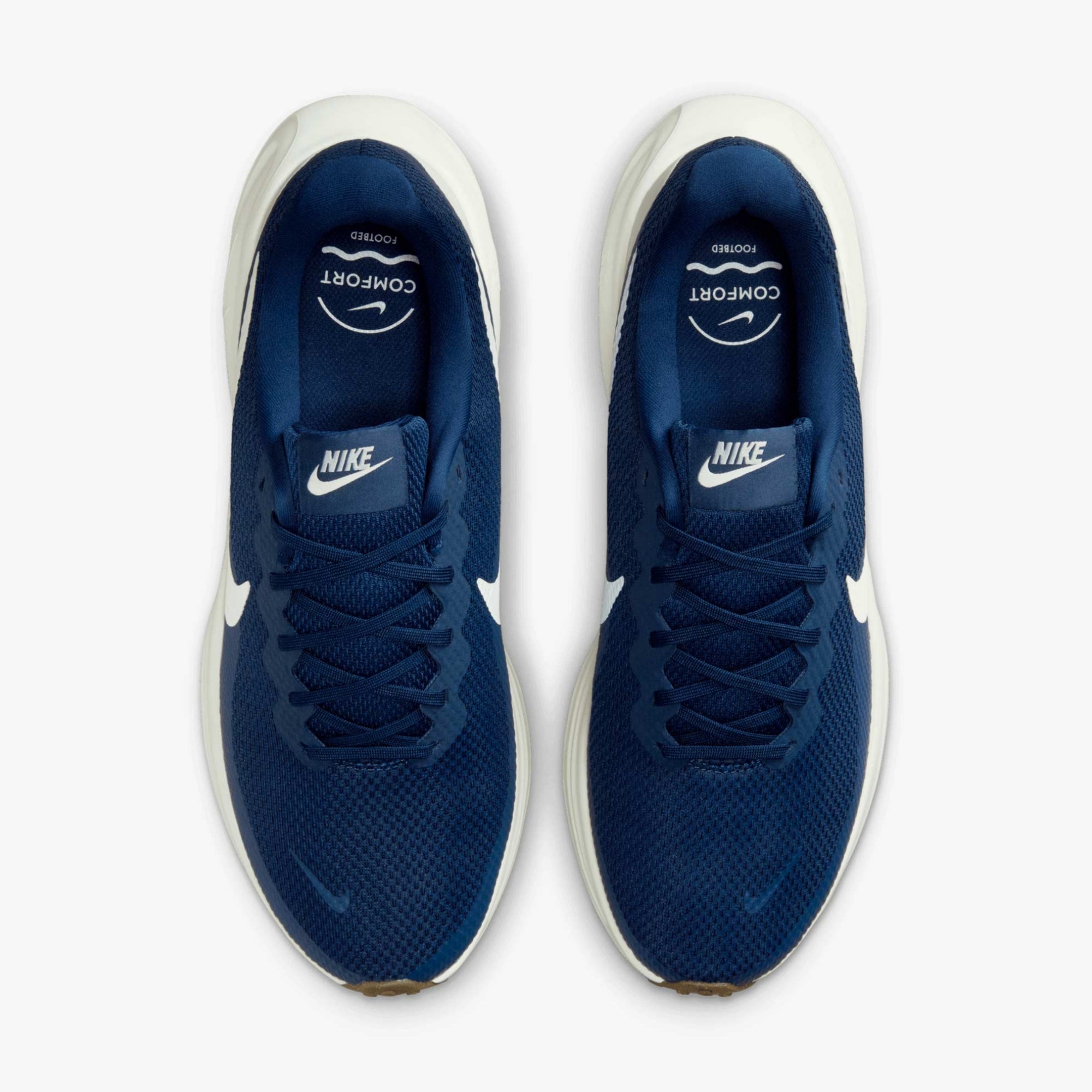 Nike Revolution 8