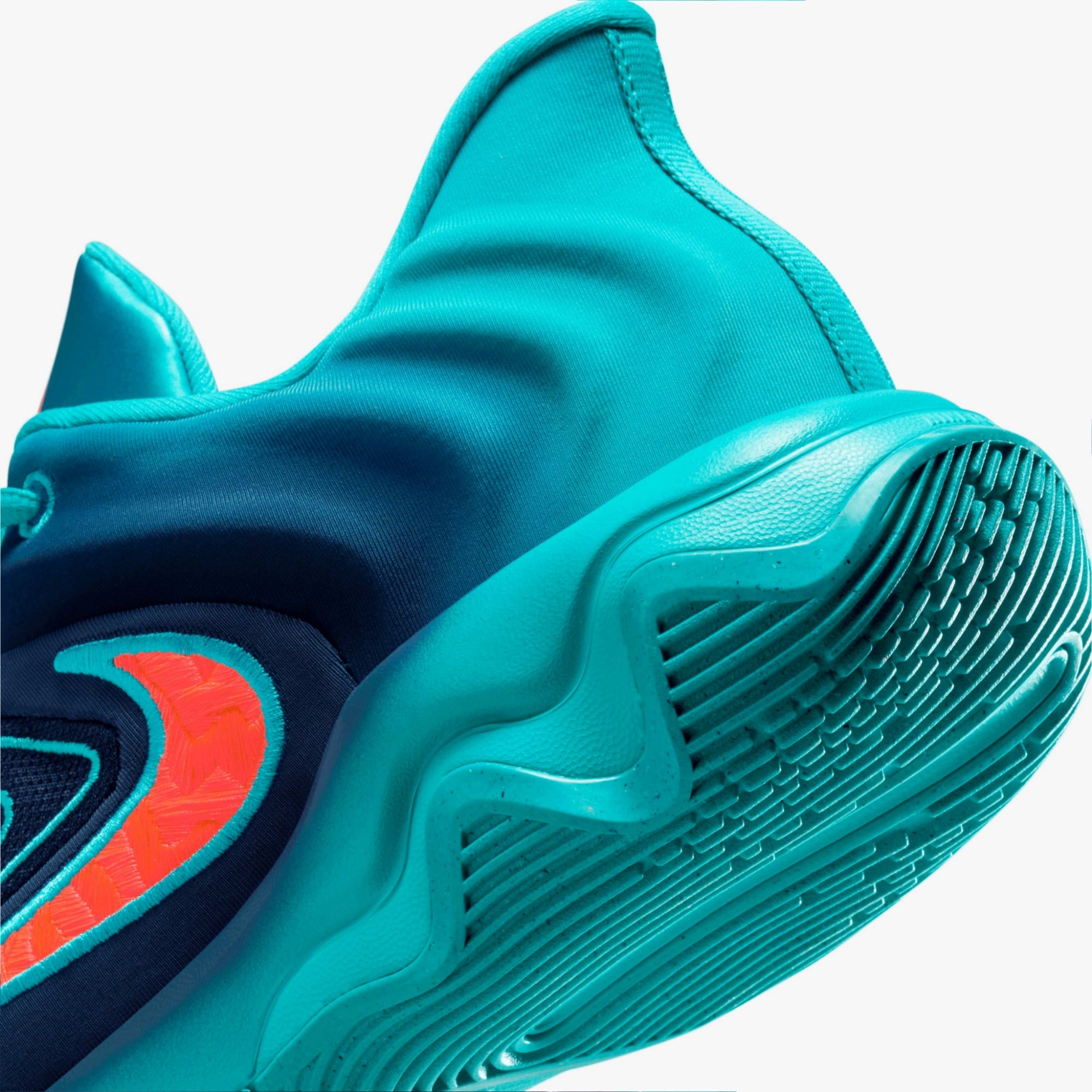 Nike Giannis Immortality 4
