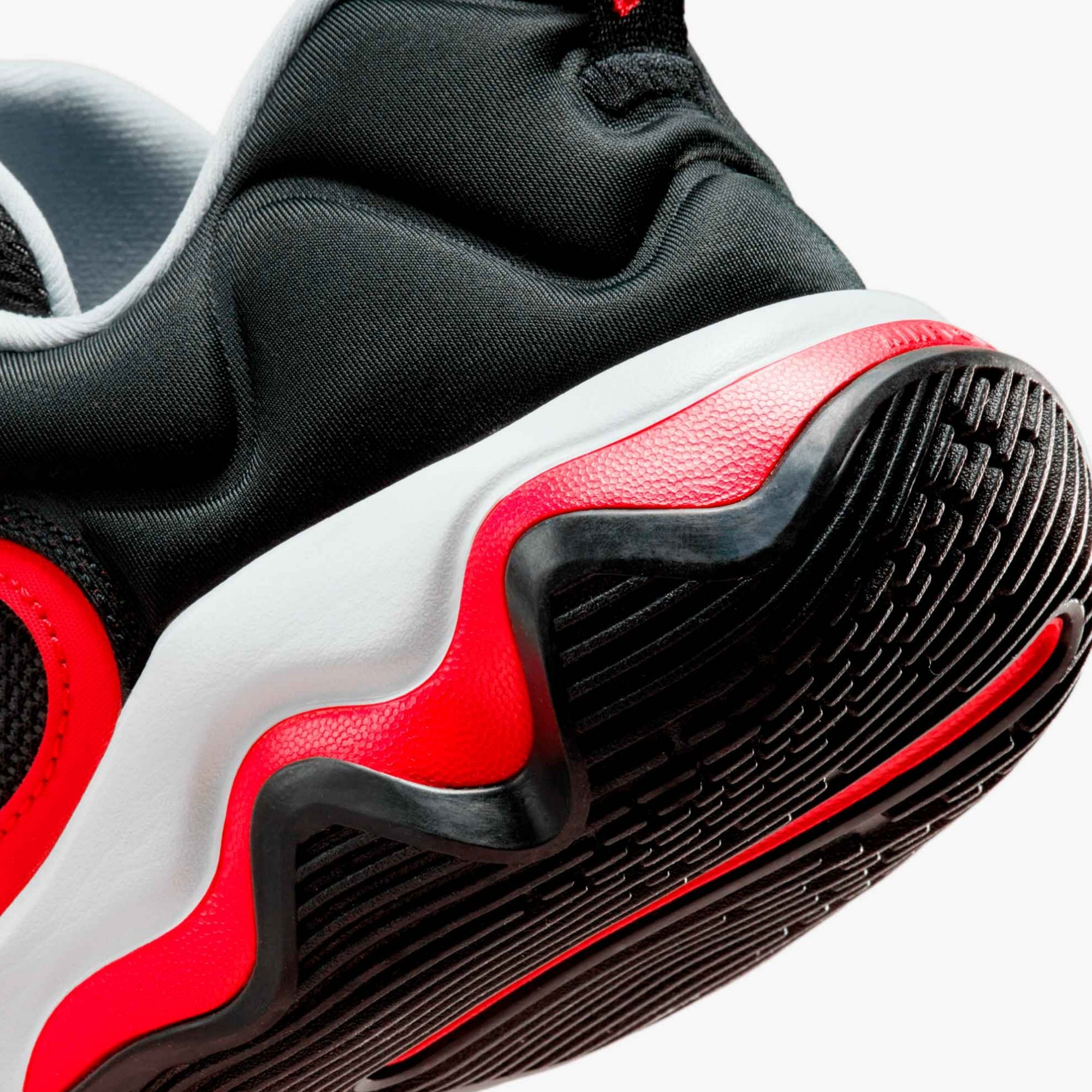 Nike Giannis Immortality 3