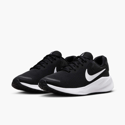 Nike Revolution 7