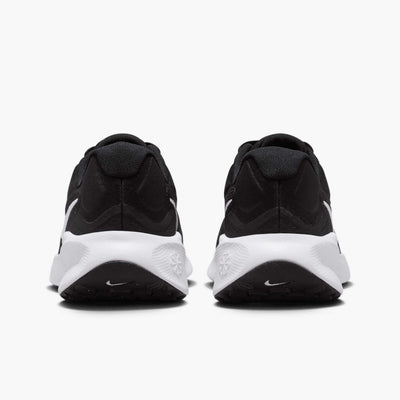 Nike Revolution 7