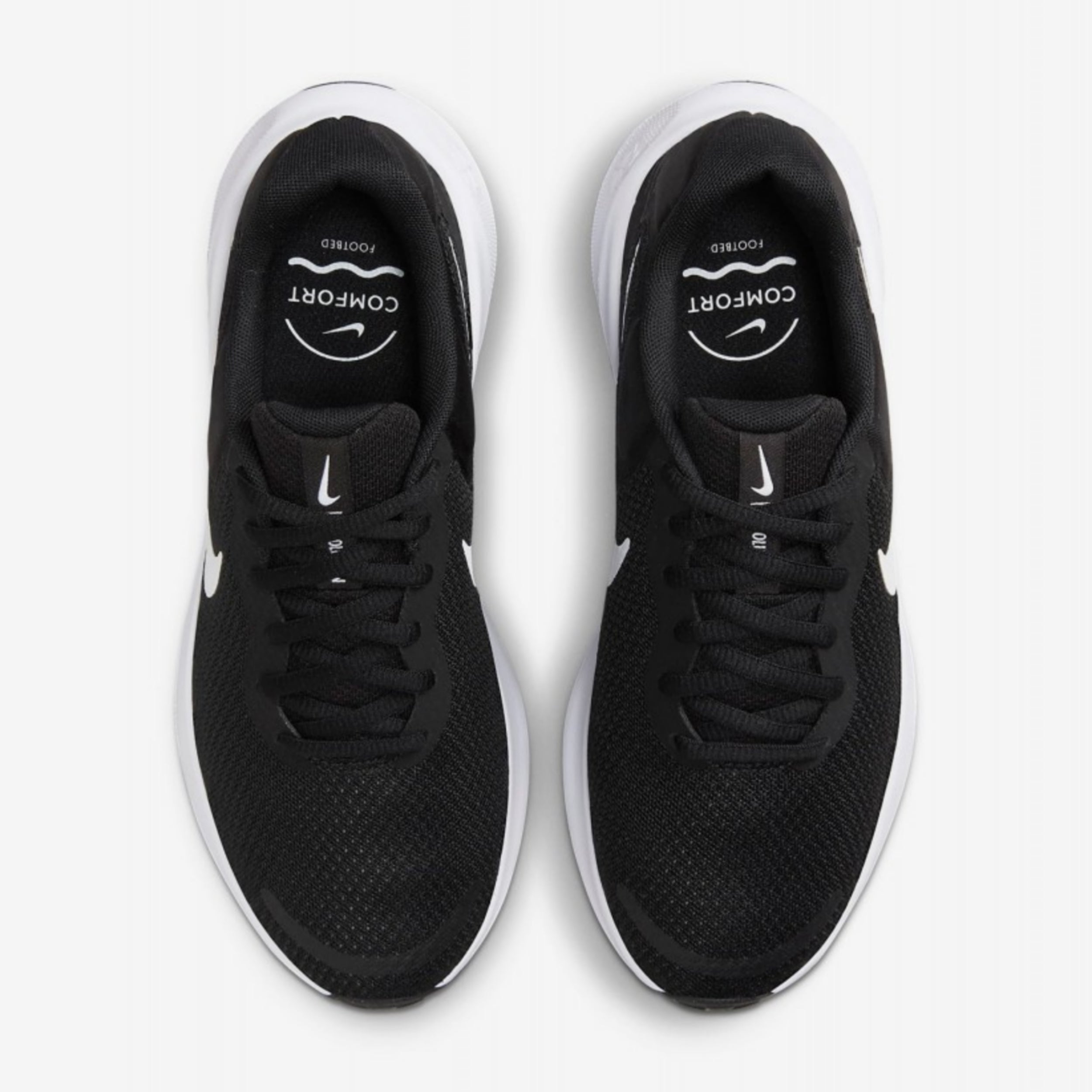 Nike Revolution 7