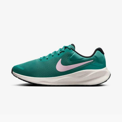Nike Revolution 7
