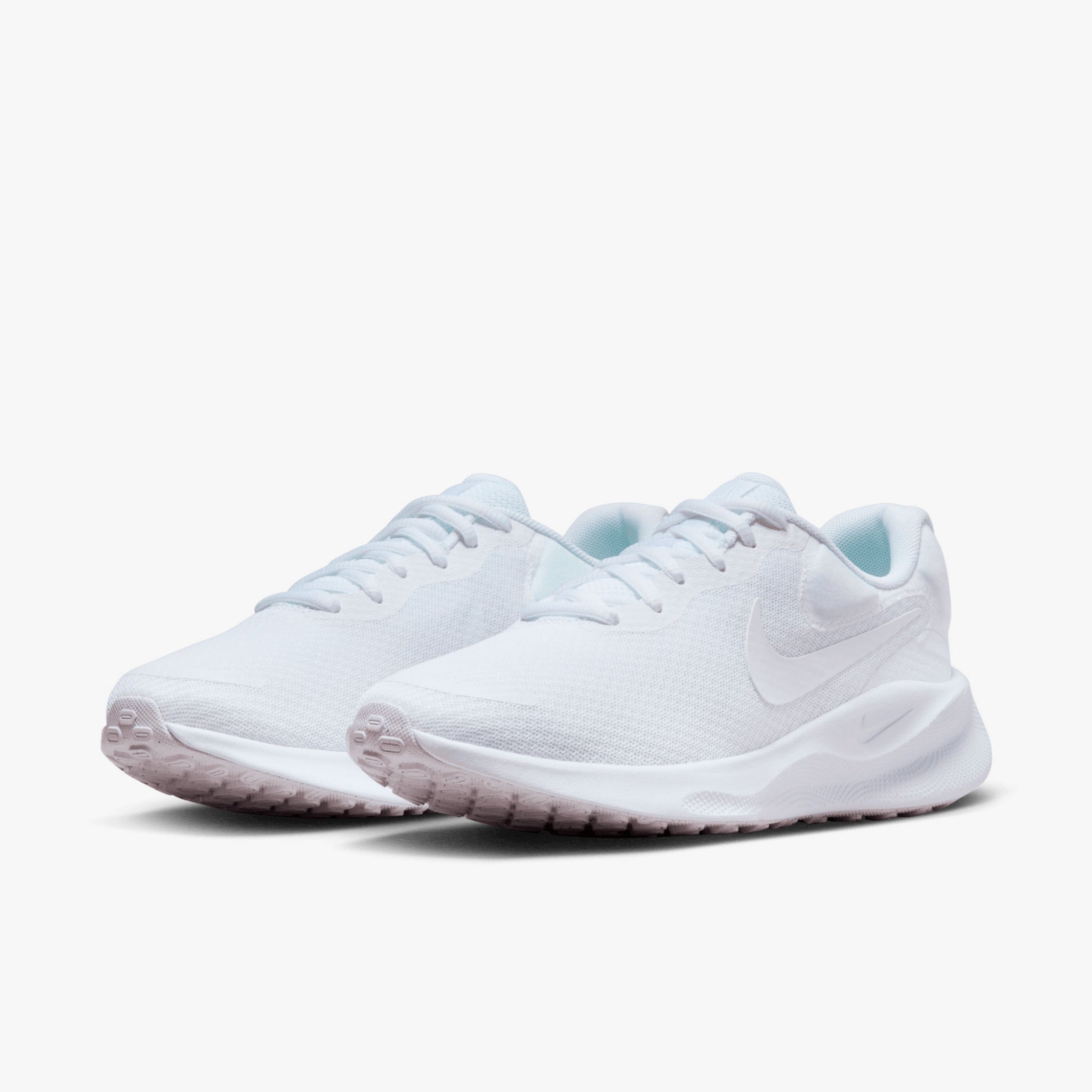 Nike Revolution 7