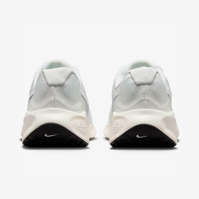 Nike Revolution 7