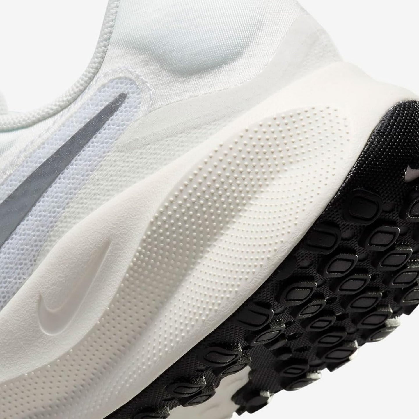 Nike Revolution 7