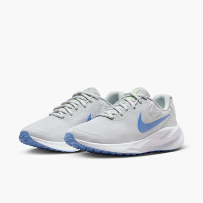 Nike Revolution 7