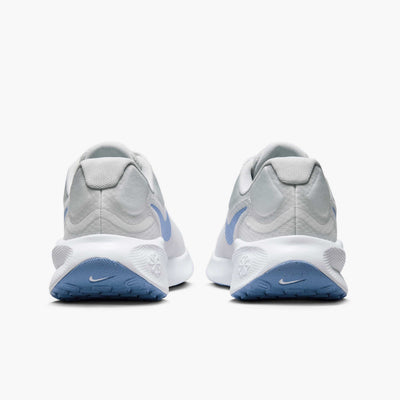 Nike Revolution 7