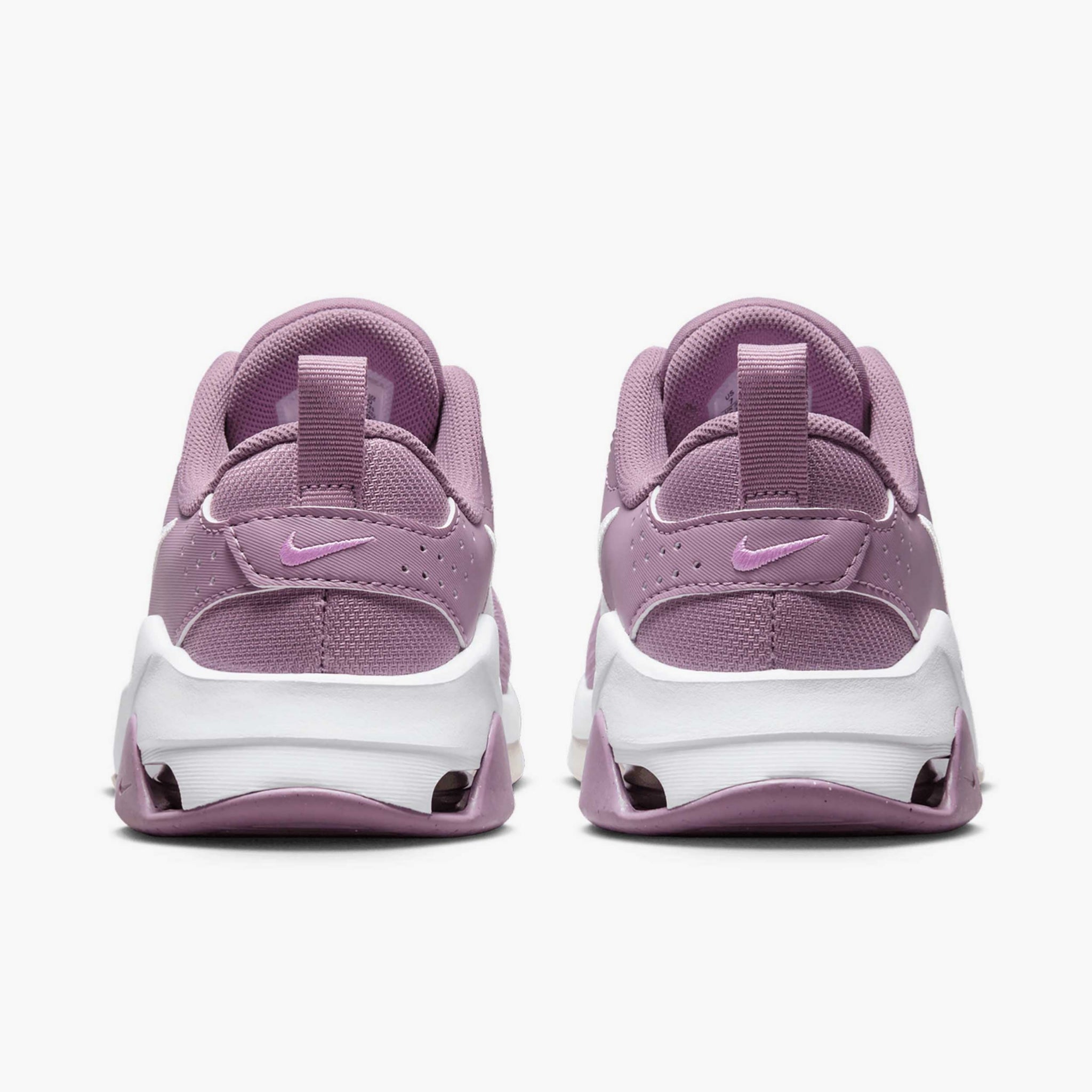Nike Air Zoom Bella 6