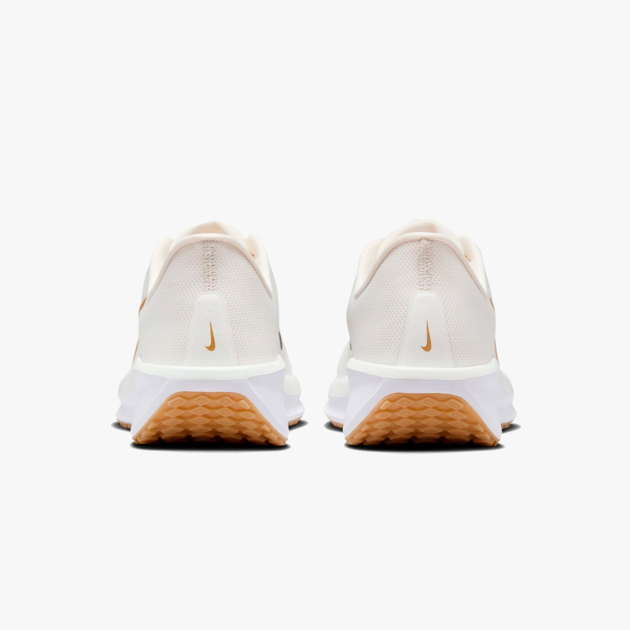Nike Quest 6