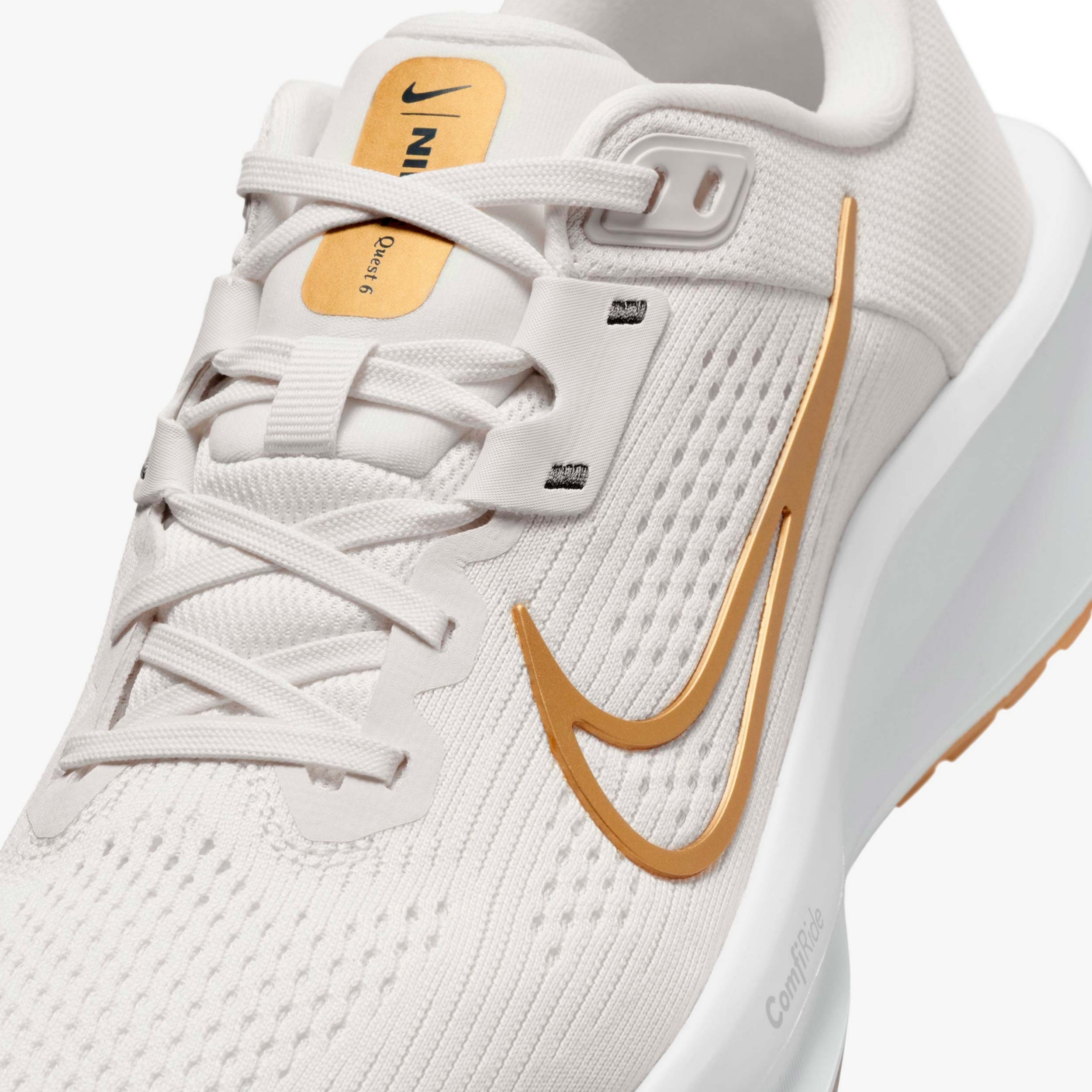 Nike Quest 6