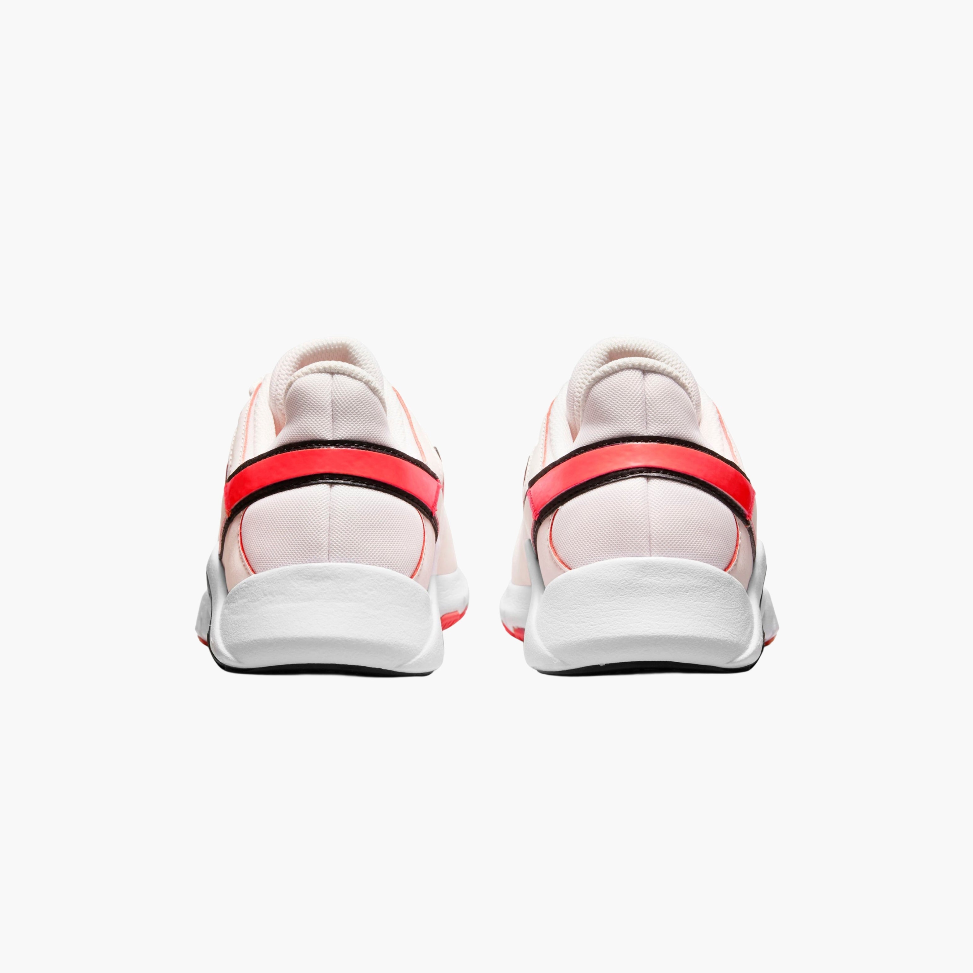 Nike Legend Essential 2