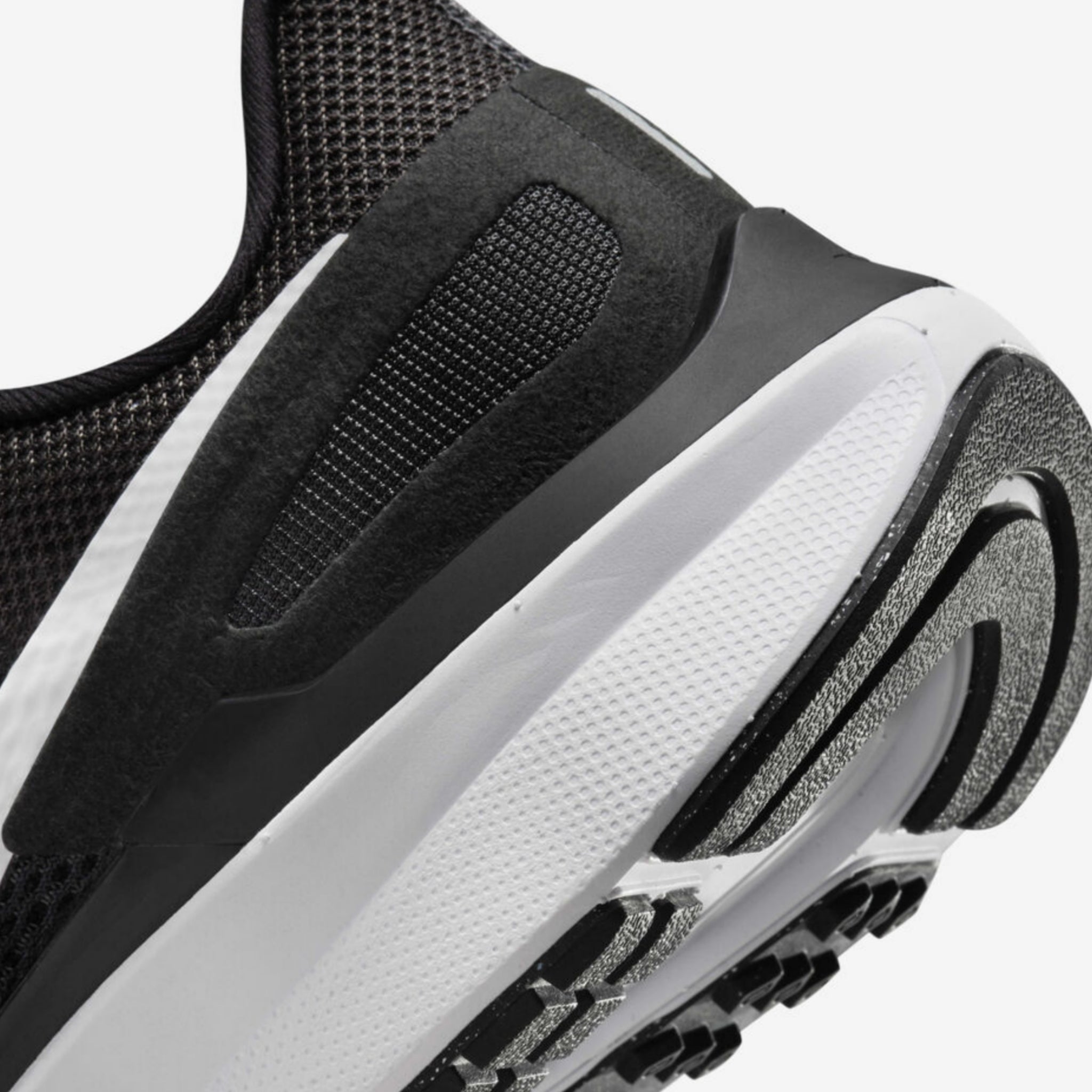Nike Air Zoom Structure 25