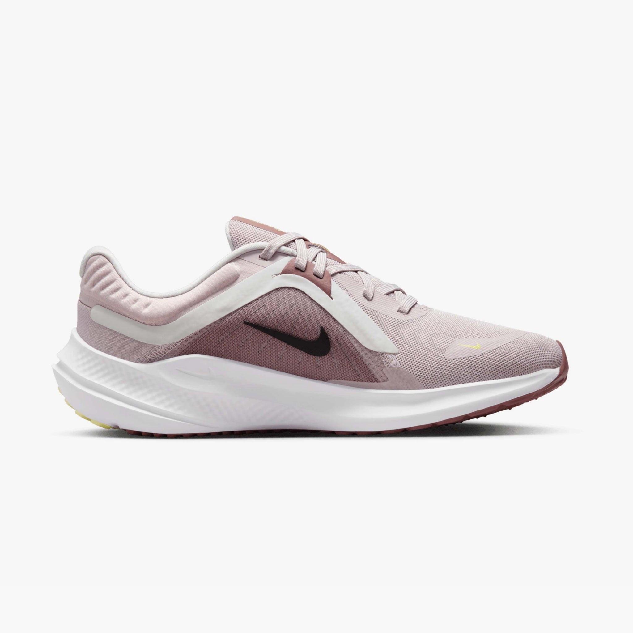 Nike Quest 5