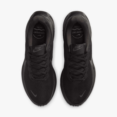 Nike Revolution 8