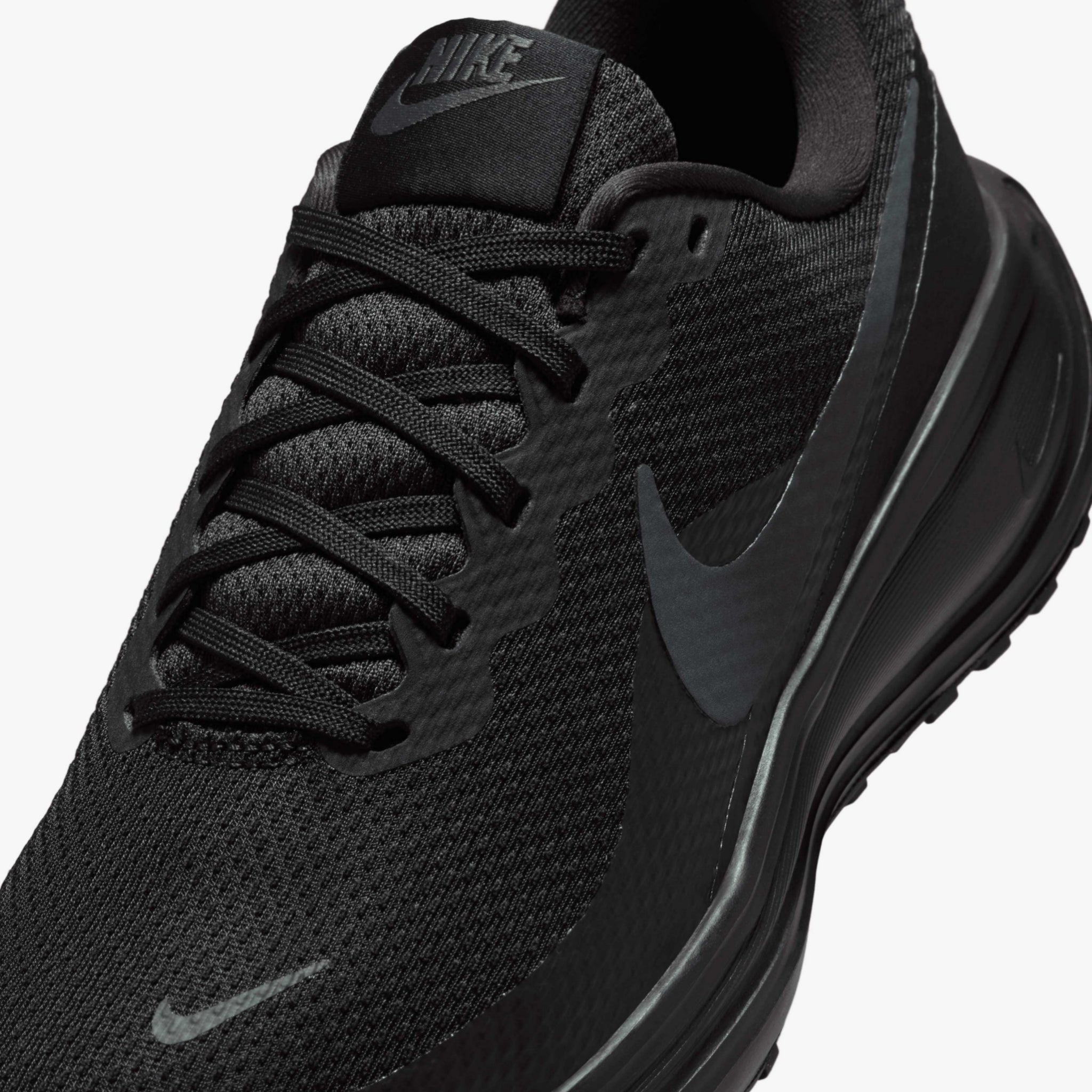 Nike Revolution 8
