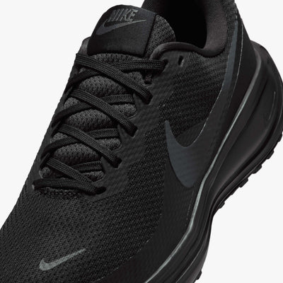 Nike Revolution 8