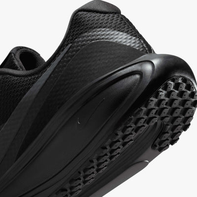 Nike Revolution 8