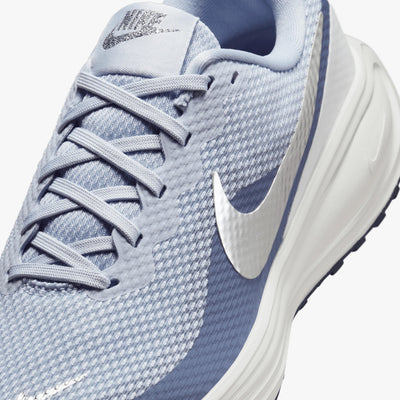 Nike Revolution 8